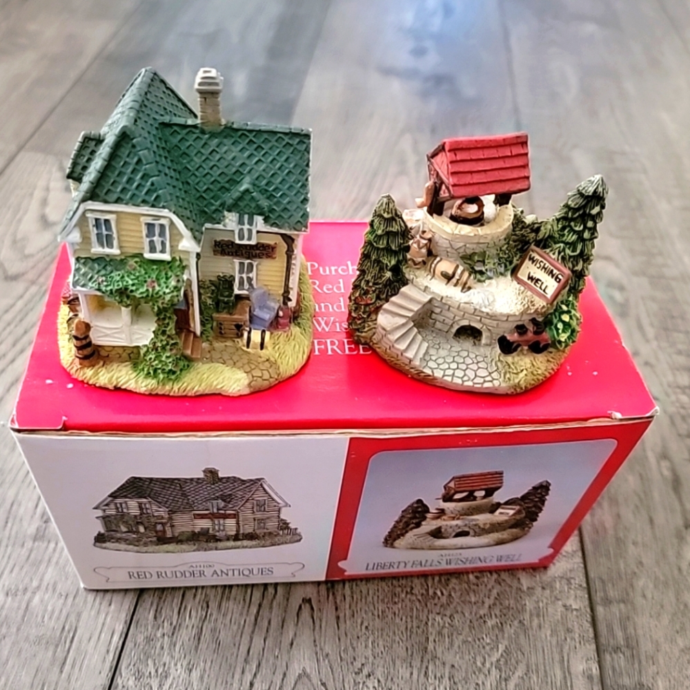 NIB Vintage Minature Village Cottage House With Wishing Well Red Collectibles